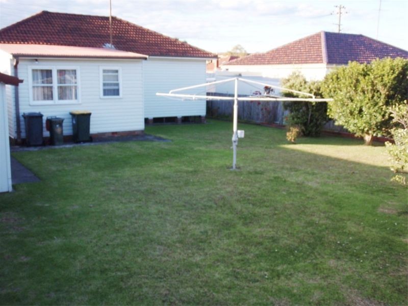 27 Maxwell Street, Fairy Meadow NSW 2519