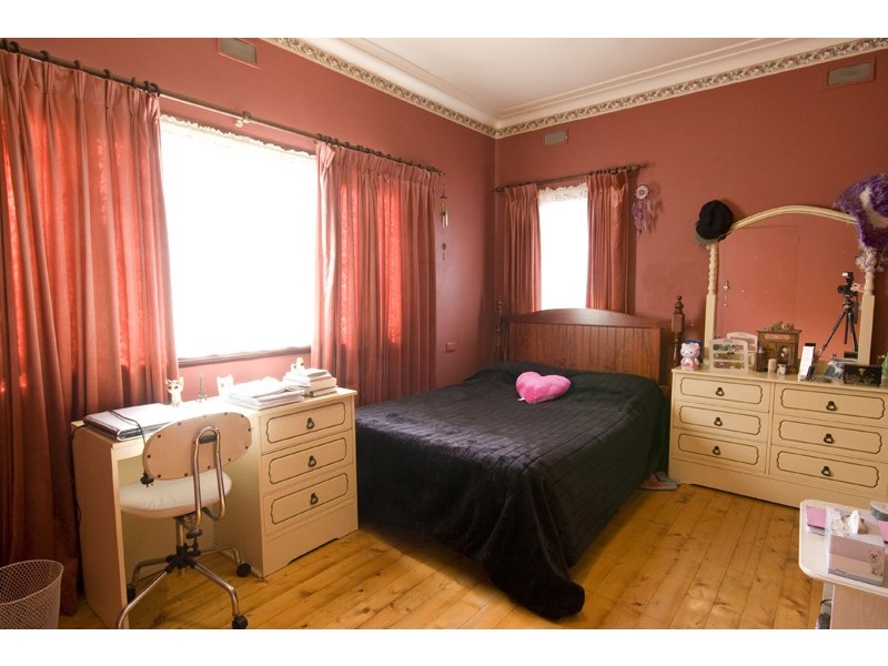 3 Mountain Avenue, Woonona NSW 2517