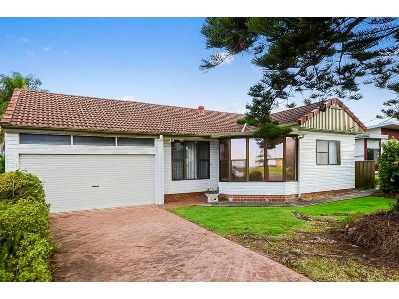 7 Park Road, Woonona NSW 2517