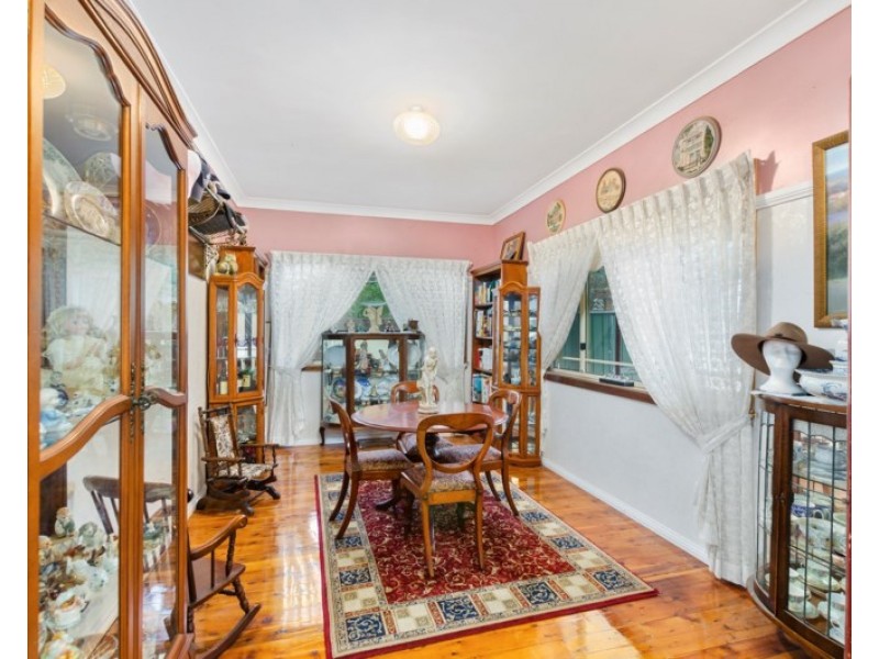 66 Lachlan Street, Thirroul NSW 2515