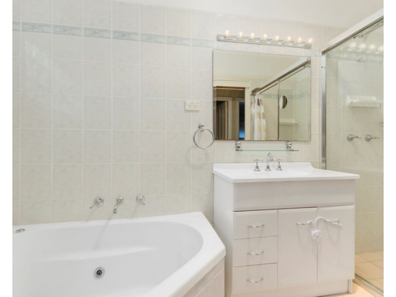 66 Lachlan Street, Thirroul NSW 2515