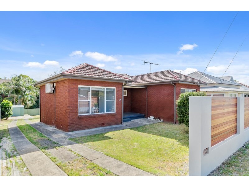 24 Hopetoun Street, Woonona NSW 2517