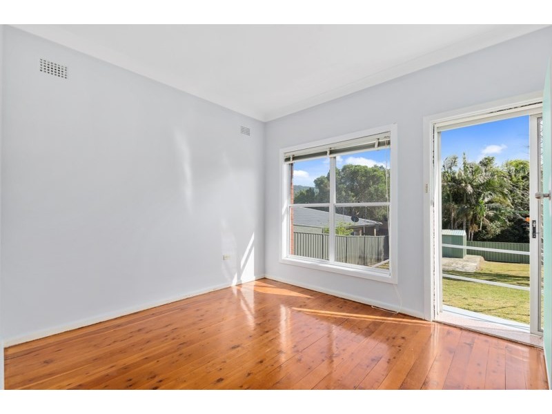 24 Hopetoun Street, Woonona NSW 2517