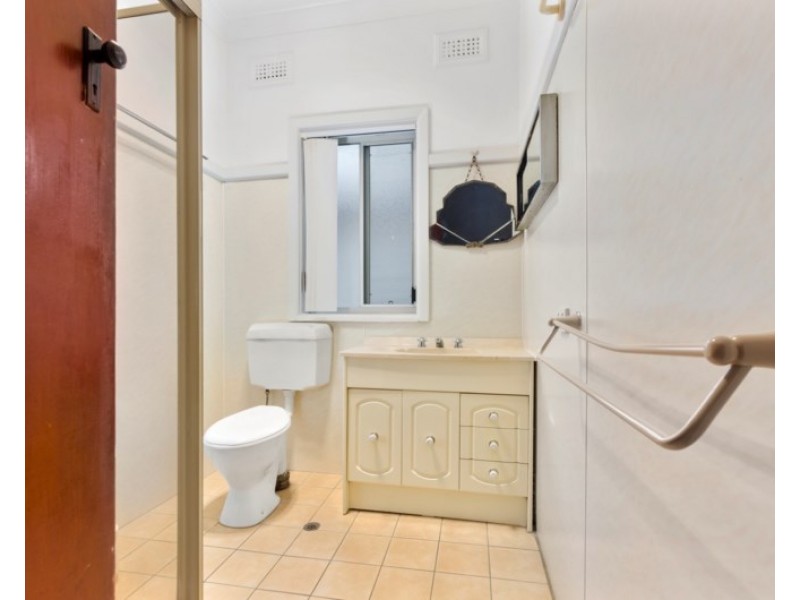 2 Daphne Street, Corrimal NSW 2518