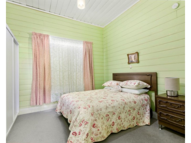 15 Stanhope Street, Woonona NSW 2517