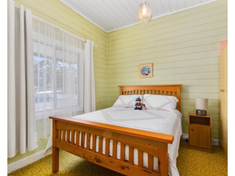 15 Stanhope Street, Woonona NSW 2517