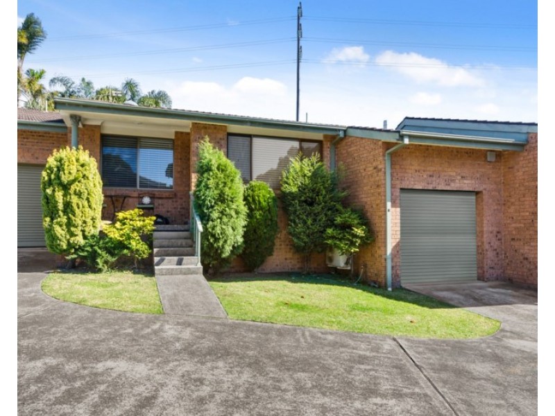 2/2a Kulgoa Road, Woonona NSW 2517