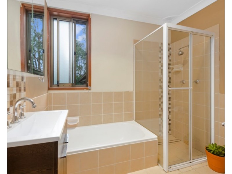 2/2a Kulgoa Road, Woonona NSW 2517