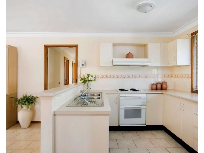 42 Tulip Way, Woonona NSW 2517