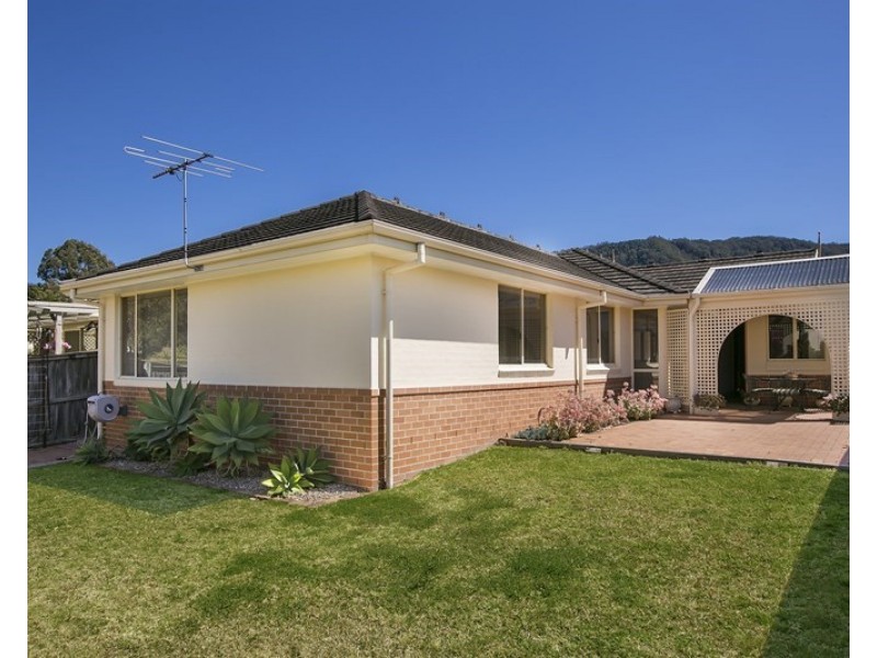 42 Tulip Way, Woonona NSW 2517