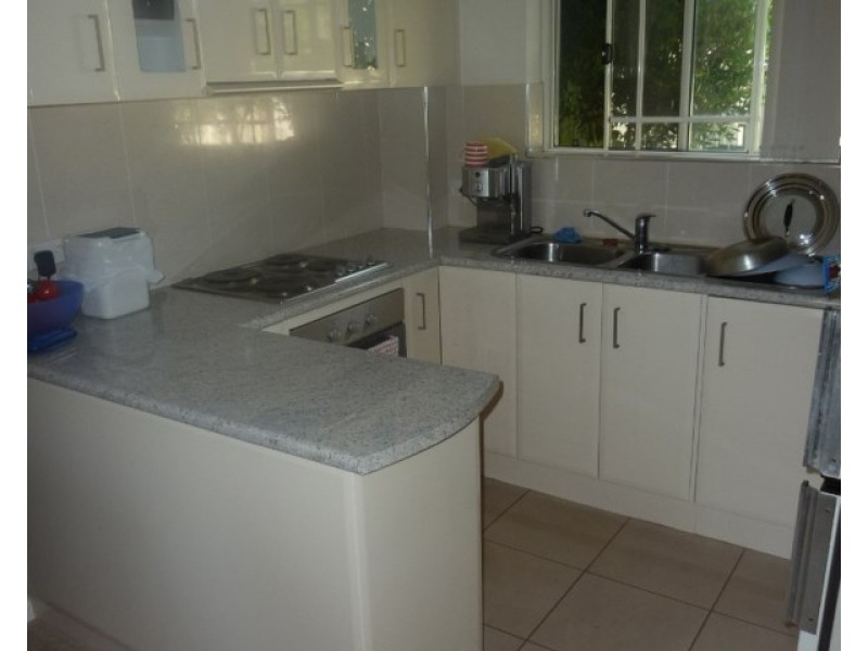 1 16 Coolgardie Street, Corrimal NSW 2518