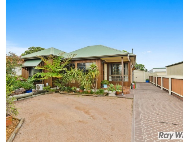 64 Dobbie Avenue, East Corrimal NSW 2518