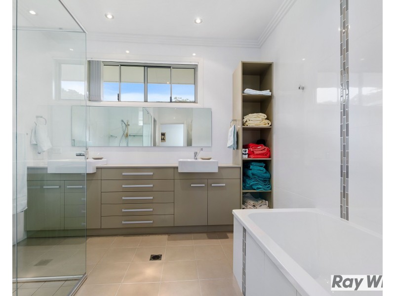 22 Hollymount View, Woonona NSW 2517