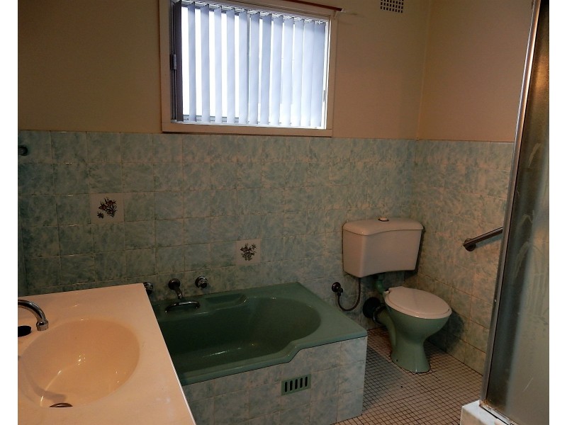 36 Hutton Avenue, Bulli NSW 2516