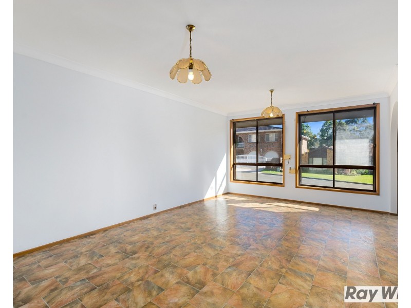 9 Halley Crescent, Woonona NSW 2517