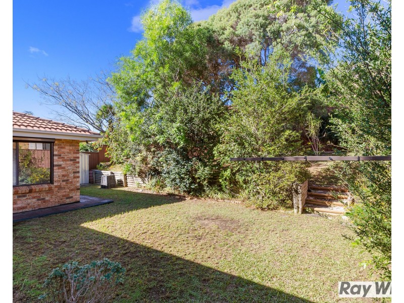 9 Halley Crescent, Woonona NSW 2517