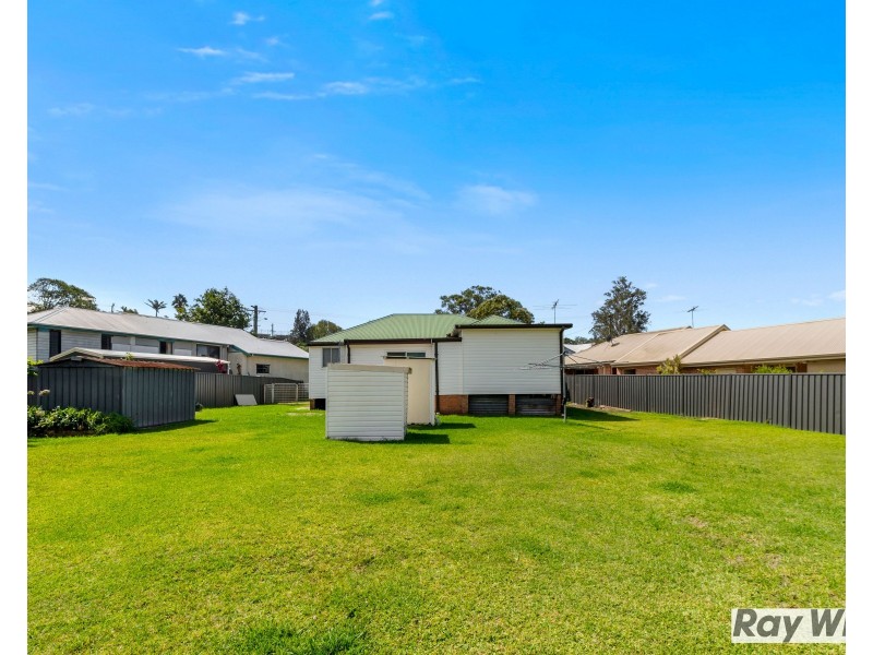 43 Westmacott Parade, Bulli NSW 2516
