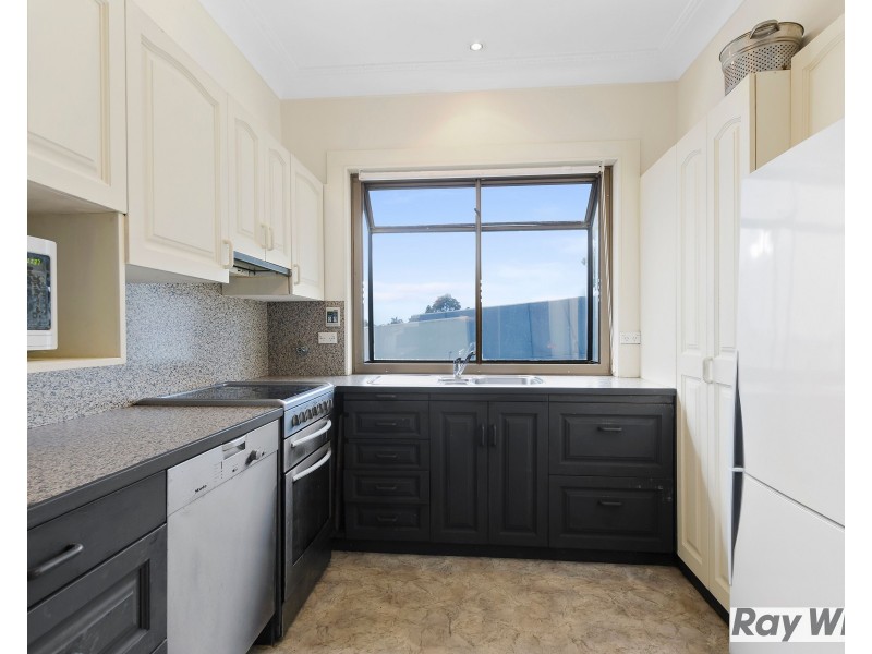 73 Russell Street, Woonona NSW 2517