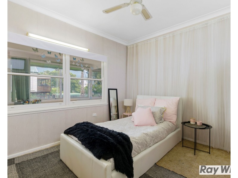 73 Russell Street, Woonona NSW 2517