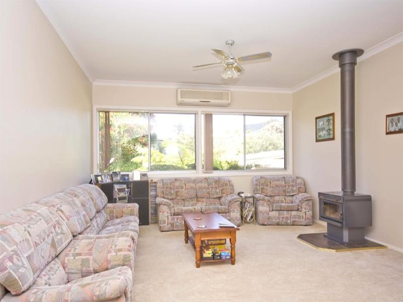 3 Corrie, Woonona NSW 2517