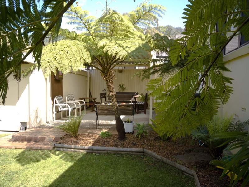 3 Corrie, Woonona NSW 2517