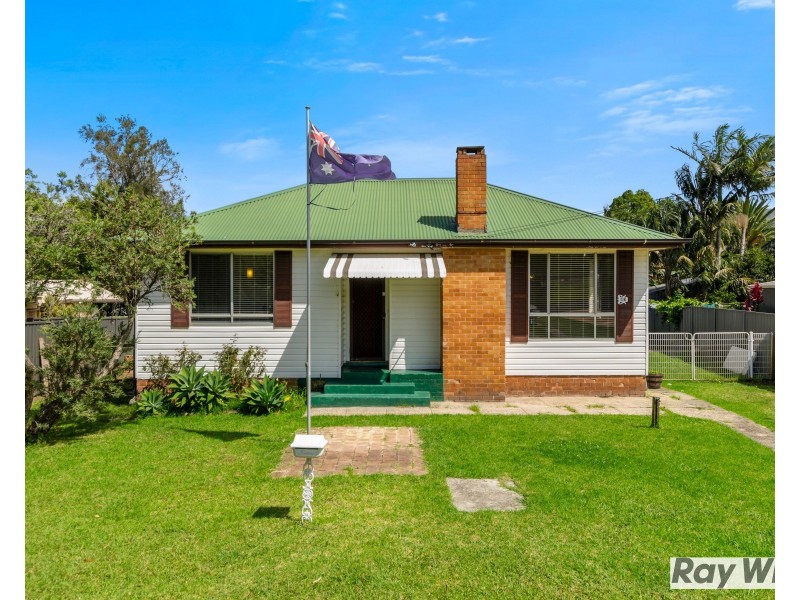 43 Westmacott Parade, Bulli NSW 2516