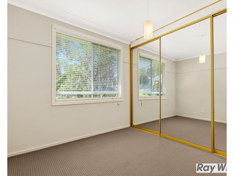 43 Westmacott Parade, Bulli NSW 2516