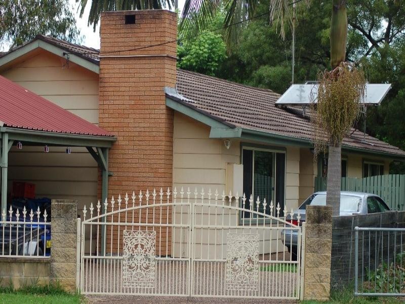 2 Dumbrell Road, Bulli NSW 2516