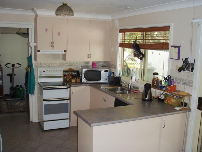 2 Dumbrell Road, Bulli NSW 2516