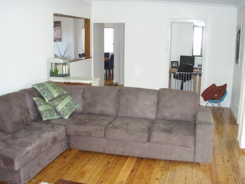 28 York Road, Woonona NSW 2517