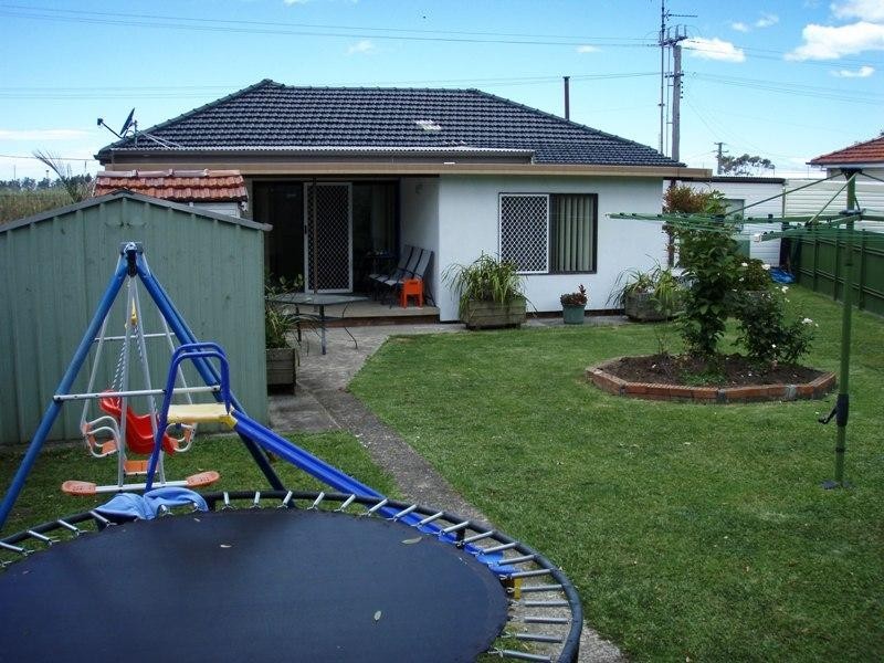 28 York Road, Woonona NSW 2517