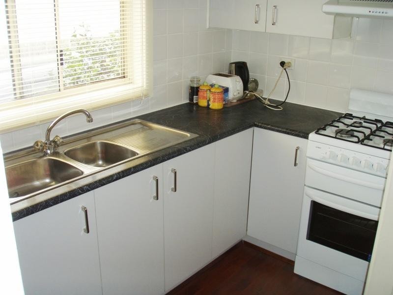 6 Ellen Street, Bellambi NSW 2518