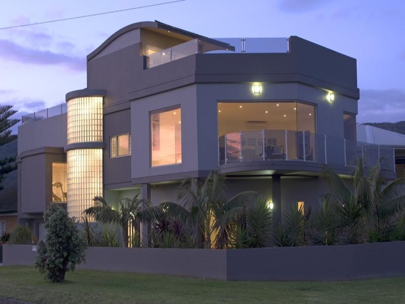 2 Cliff Parade, Thirroul NSW 2515