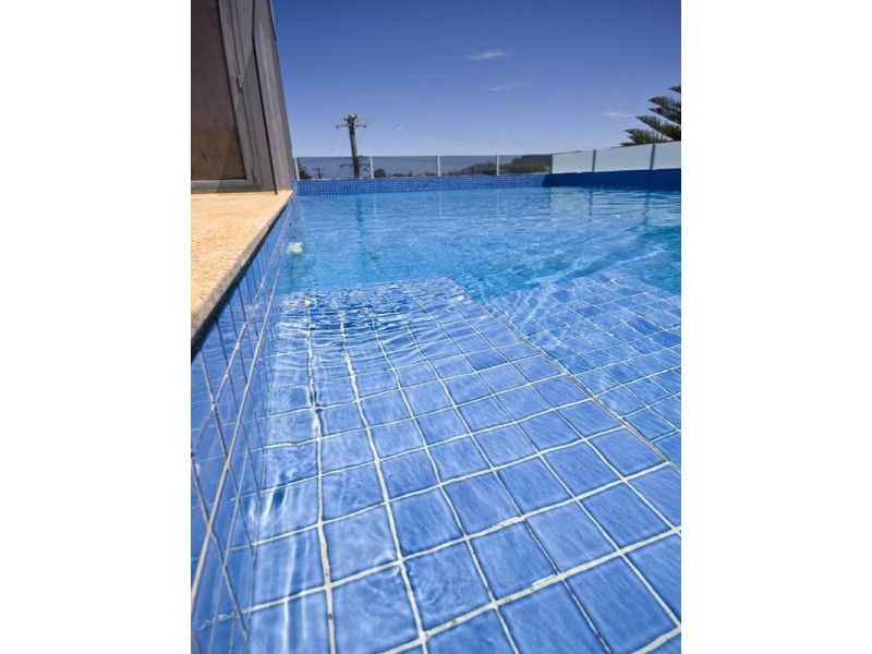 2 Cliff Parade, Thirroul NSW 2515