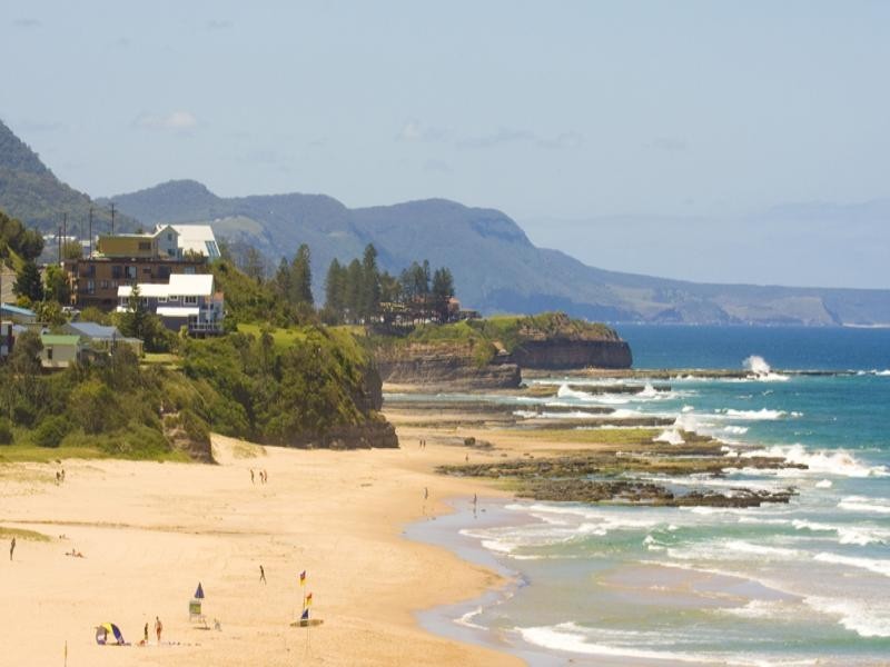 2 Cliff Parade, Thirroul NSW 2515