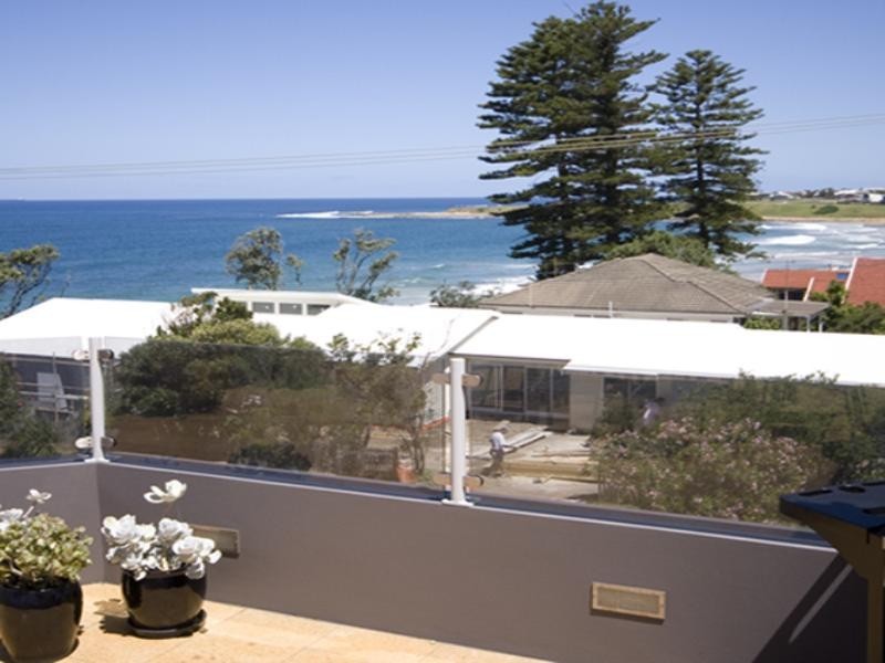 2 Cliff Parade, Thirroul NSW 2515