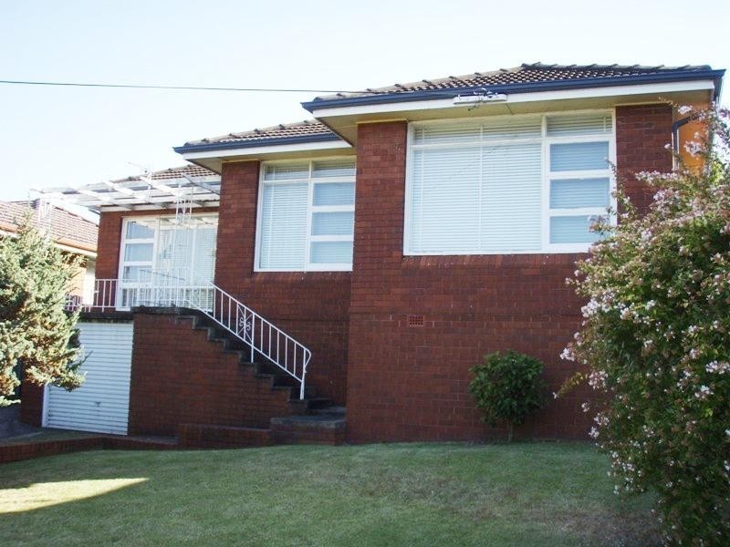 24 Cordeaux Road, Unanderra NSW 2526