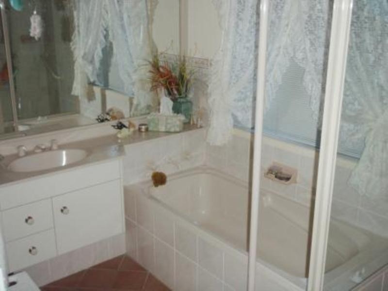 6 Grandiflora Terrace, Woonona NSW 2517