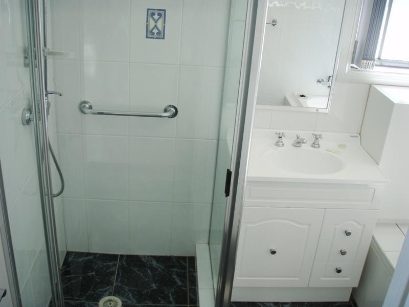 2/3 Ryan Street, Balgownie NSW 2519