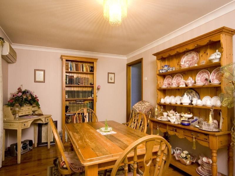 6 Balmer Crescent, Woonona NSW 2517