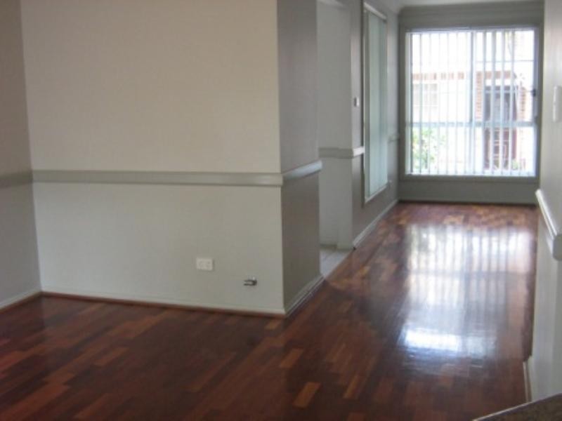 4/244 Princes Highway, Bulli NSW 2516