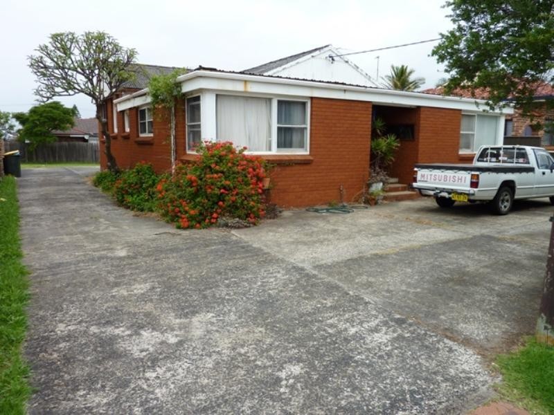 3 Corinda Road, Woonona NSW 2517