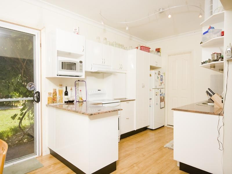 1 Railway Avenue, Scarborough NSW 2515