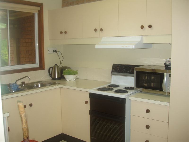 12 Lang Street, Woonona NSW 2517