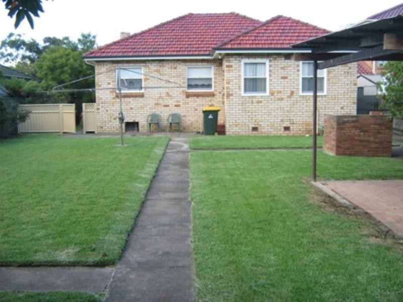 16 Albert Street, Woonona NSW 2517