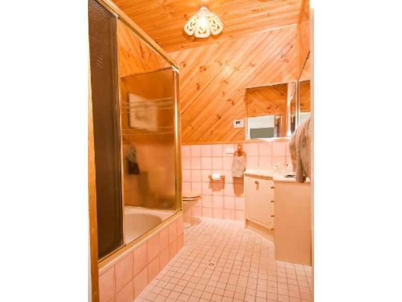 14 Corinda Road, Woonona NSW 2517