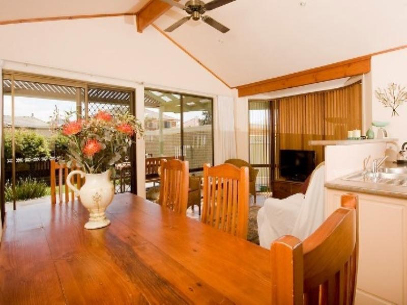 14 Corinda Road, Woonona NSW 2517