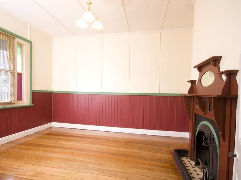 24 Duff Parade, Corrimal NSW 2518