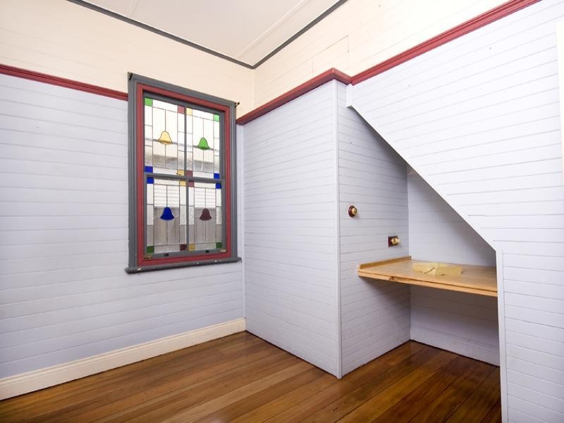 24 Duff Parade, Corrimal NSW 2518