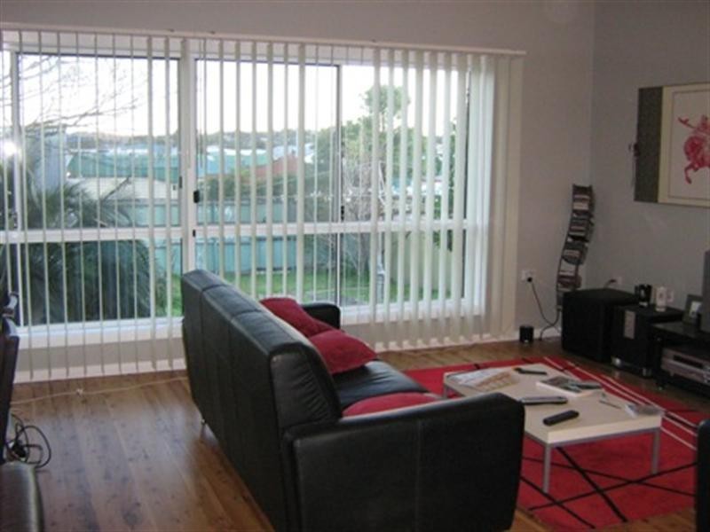 11 Douglas Road, Fairy Meadow NSW 2519